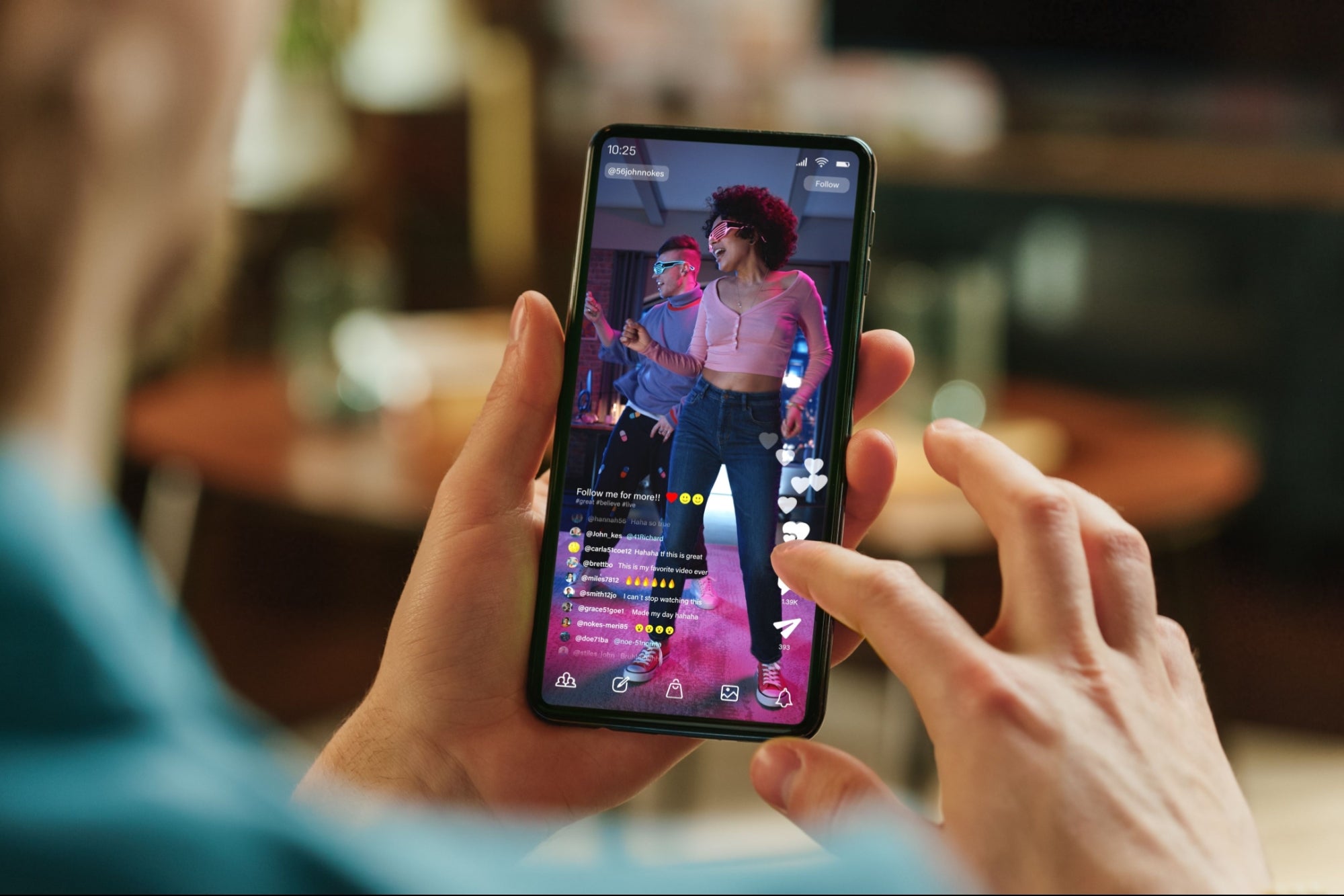 La vidéo en vertical : faut-il encore filmer en 16:9 en 2025 ?